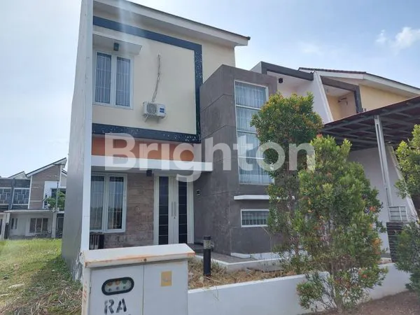 image RUMAH CIAMIK LADIVA GREEN HILL GRESIK (1)