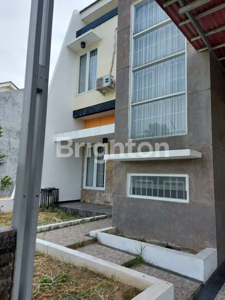 image RUMAH CIAMIK LADIVA GREEN HILL GRESIK (7)