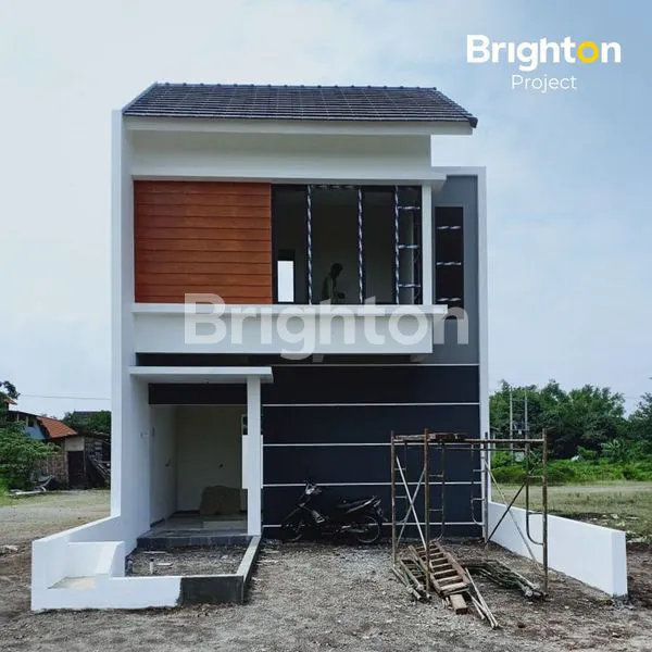 image RUMAH BARU 2 LANTAI DI PERUM GRAND EAST MASANGAN SIDOARJO (1)