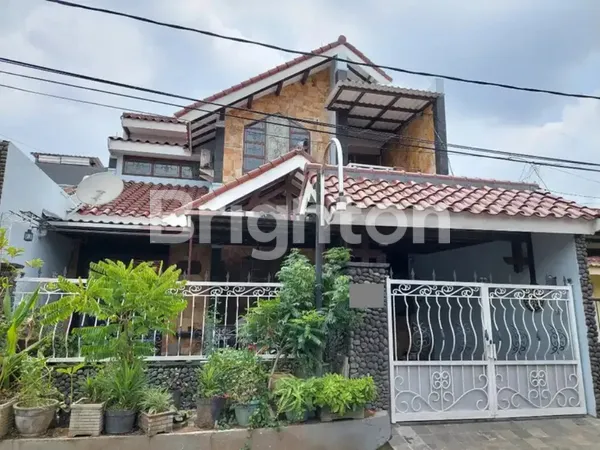 image RUMAH GRIYA BABATAN MUKTI 2 LANTAI KOSONGAN (1)