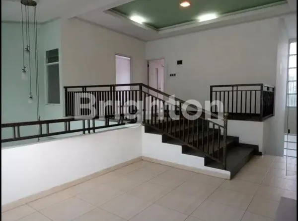 image ISTIMEWA, RUMAH ARTISTIK DI PONDOK CANDRA (3)