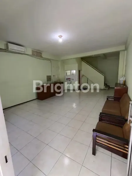 image RUKO 3 LANTAI JL KAYOON SURABAYA (4)