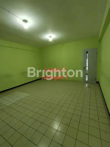 image RUKO 3 LANTAI JL KAYOON SURABAYA (8)