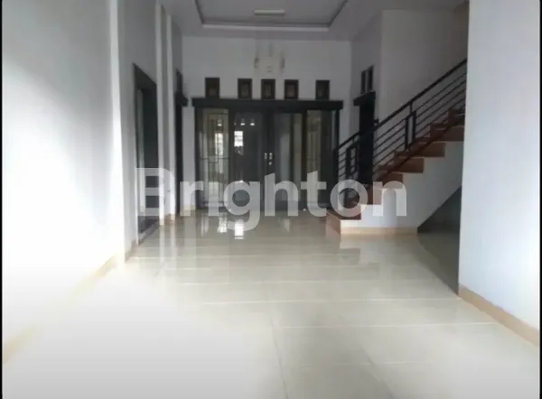 image RUMAH SIAP HUNI UNFURNISHED DI TAMAN GRIYA JIMBARAN (3)