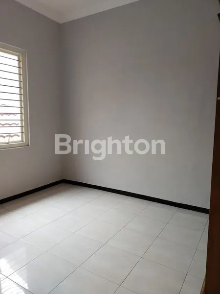 image RUMAH MURAH PONDOK CANDRA POCAN SIAP HUNI BARU DIRENOVASI BAGUS DEKAT RUNGKUT MERR TOL JUANDA DAN TOL TAMBAK SUMUR (2)