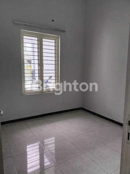 image RUMAH MURAH PONDOK CANDRA POCAN SIAP HUNI BARU DIRENOVASI BAGUS DEKAT RUNGKUT MERR TOL JUANDA DAN TOL TAMBAK SUMUR (7)