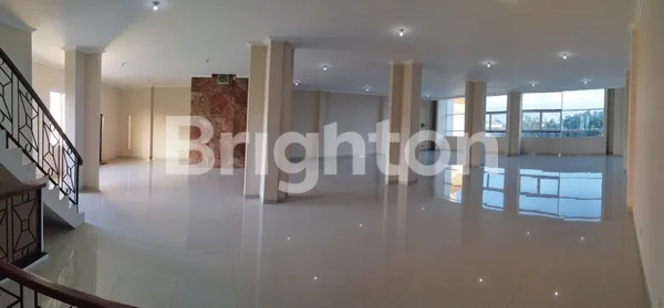 image RUKO 3½ LANTAI NOL JALAN MAYJEN (1)