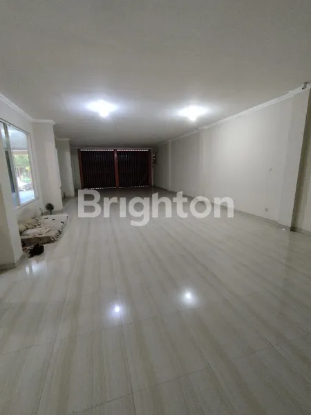 image RUKO 3½ LANTAI NOL JALAN MAYJEN (8)