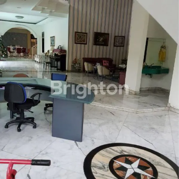 image RUMAH LUX 2 LT DI JL RAYA DHARMAHUSADA INDAH SURABAYA (1)