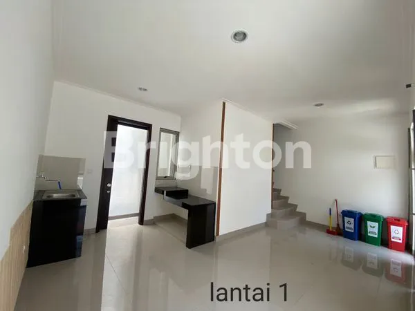 image RUMAH SIAP HUNI DI PIK 2 TANGERANG (3)