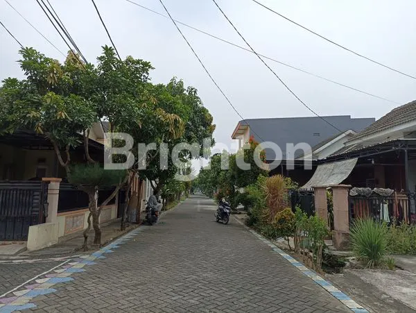 image RUMAH HOOK PERUMAHAN ORCHID REGENCY SIDODADI -SIDOARJO (5)