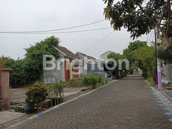 image RUMAH HOOK PERUMAHAN ORCHID REGENCY SIDODADI -SIDOARJO (8)