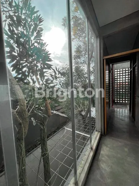 image RUMAH MODERN KARYA ARSITEK LEGEND DI SARIWANGI FULL FURNISHED TURUN HARGA (5)