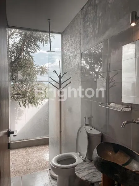 image RUMAH MODERN KARYA ARSITEK LEGEND DI SARIWANGI FULL FURNISHED TURUN HARGA (6)