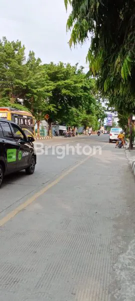 image HOTEL KONDISI JALAN DI  TENGAH KOTA BREBES  (3)