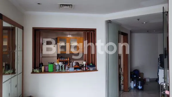 image APARTEMENT FULL FURNISH CONDOMINIUM REGENCY LOKASI DI TUNJUNGAN PLAZA SURABAYA  (4)