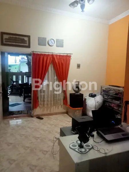 image RUMAH FULL FURNISHED TERAWAT DAN SIAP HUNI (5)