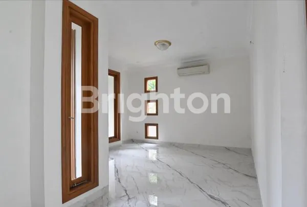 image HOT AND BEST DEALS !!! RUMAH BARU  RIVER PARK  BINTARO SEKTOR 8 SIAP PAKAI !!! STRATEGIST, MODERN DAN ELEGANT, ASRI DAN SEJUK !!! (2)