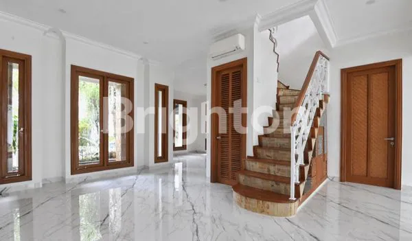 image HOT AND BEST DEALS !!! RUMAH BARU  RIVER PARK  BINTARO SEKTOR 8 SIAP PAKAI !!! STRATEGIST, MODERN DAN ELEGANT, ASRI DAN SEJUK !!! (4)