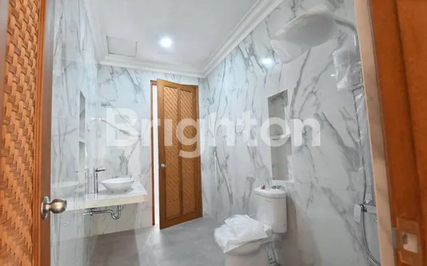 image HOT AND BEST DEALS !!! RUMAH BARU  RIVER PARK  BINTARO SEKTOR 8 SIAP PAKAI !!! STRATEGIST, MODERN DAN ELEGANT, ASRI DAN SEJUK !!! (13)