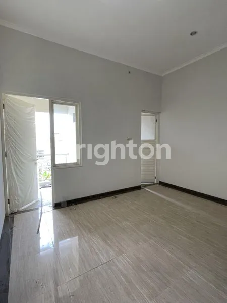 image RUNGKUT PENJARINGAN PANDUGO RUMAH BARU GRESS (8)