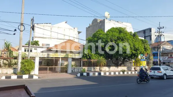 image RUMAH LUAS TENGAH KOTA SIDOARJO (1)