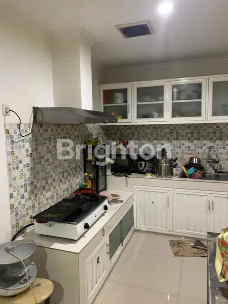 image HUNIAN ELIT 3LANTAI DI TENGAH KOTA SURABAYA (3)