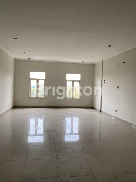 image RUKO SIAP PAKAI NOL JALAN KEMBAR (3)