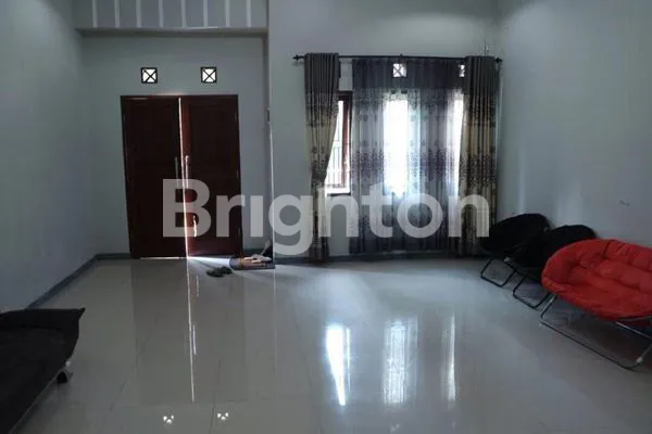 image RUMAH BAGUS DI AREA SEJUK DENGAN HALAMAN YANG LUAS DI SETIABUDHI BANDUNG (3)