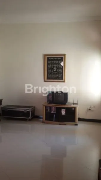 image HUNIAN 2LANTAI CANTIK DAN LUAS TENGAH KOTA SIDOARJO (1)