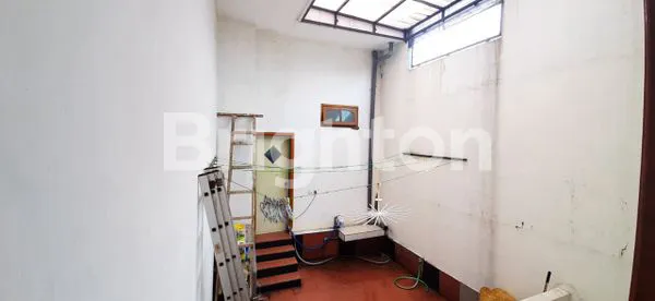 image HUNIAN 2LANTAI CANTIK DAN LUAS TENGAH KOTA SIDOARJO (4)