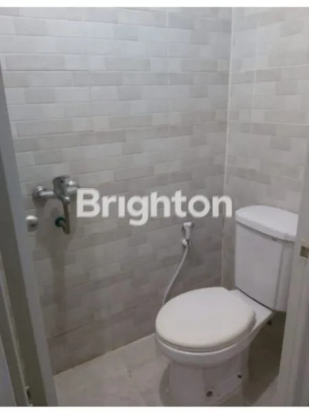 KOS EKSKLUSIF 19 KAMAR FULL FURNISHED + CAFE. COCOK UNTUK INVESTASI. BANGUNAN BARU.