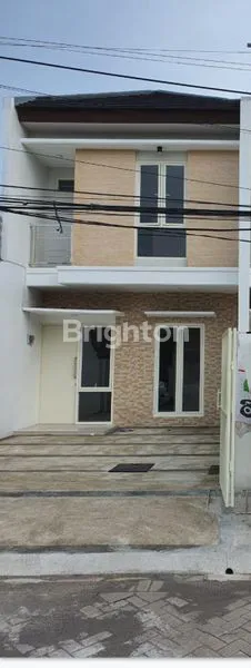 image RUMAH MINIMALIS BARU GRESS 2 LANTAI DI LEBAK INDAH UTARA (1)