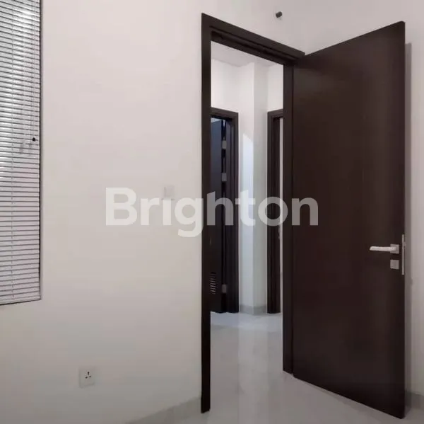 image RUMAH SEMI FURNISH HOOK LAVON CIKUPA (2)