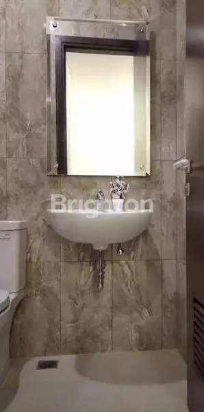 image RUMAH SEMI FURNISH HOOK LAVON CIKUPA (7)