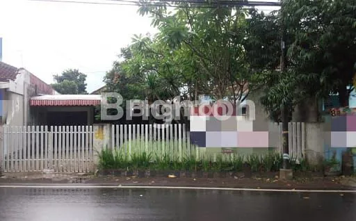 image RUMAH LAMA HITUNG TANAH STRATEGIS (1)