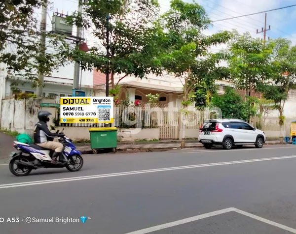 RUMAH SANGAT STRATEGIS DI AREA KOMERSIAL NOL JALAN PROVINSI KOTA BATU COCOK BUAT SEMUA USAHA