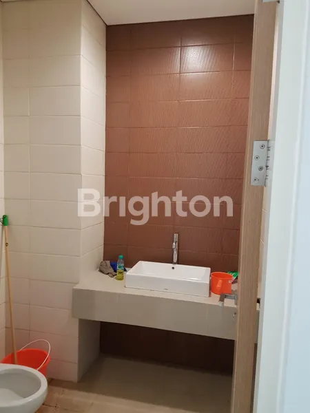 SOHO SAMATOR KEDUNG BARUK, 2 LANTAI, COCOK UNTUK KANTOR DAN USAHA