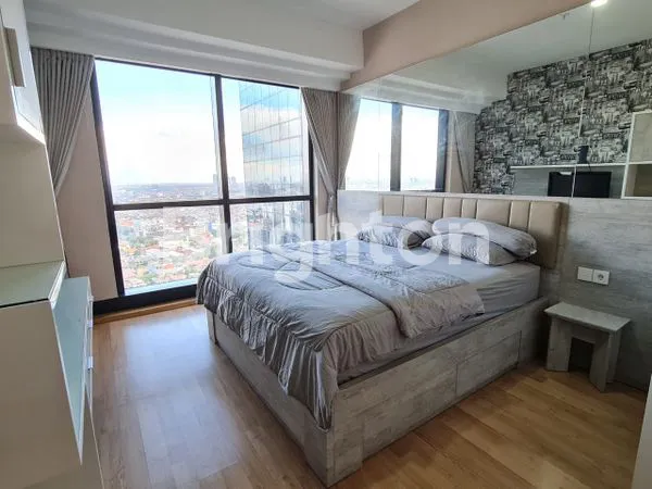 image APARTEMEN THE PEAK RESIDENCE FULL FURNISHED CONNECT KE TUNJANGAN PLAZA MALL LOKASI PUSAT KOTA SURABAYA (1)