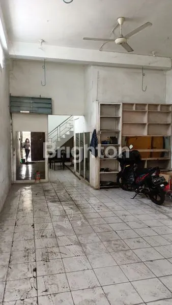 image RUKO 3 LANTAI DI JL HASANUDIN (3)
