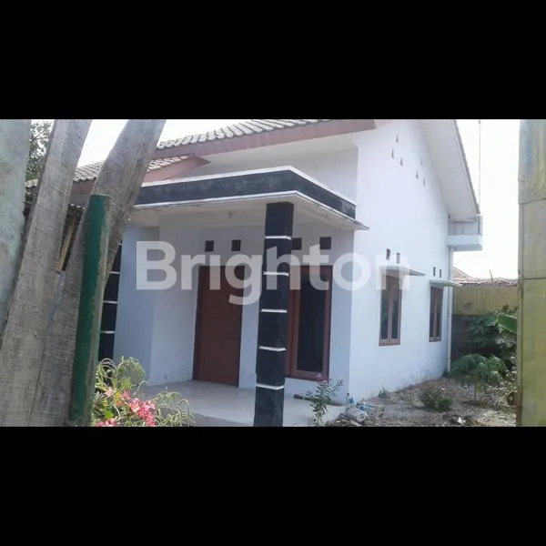 image RUMAH DI JALAN KAHURIPAN SOLO (1)