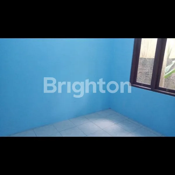 image RUMAH DI JALAN KAHURIPAN SOLO (2)