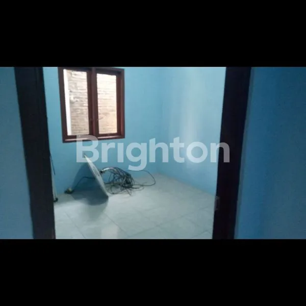 image RUMAH DI JALAN KAHURIPAN SOLO (3)