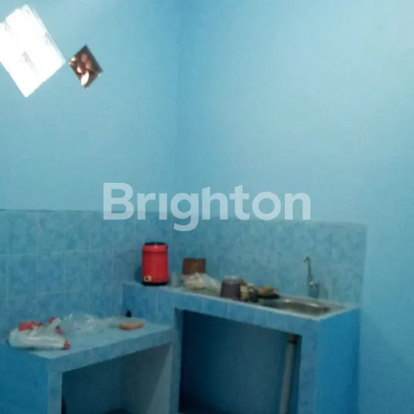 image RUMAH DI JALAN KAHURIPAN SOLO (4)