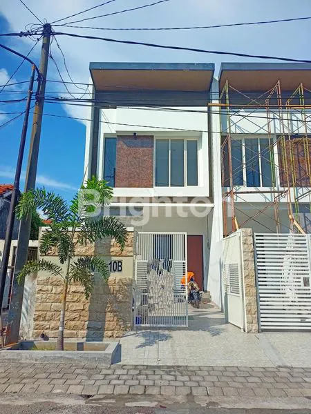 image RUMAH BARU 2 LANTAI DEKAT DENGAN UPN RUNGKUT SURABAYA (2)