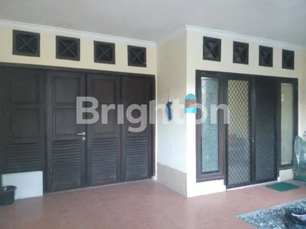 image DIJUAL MURAH!! RUMAH 1,5LT SIAP HUNI KUTISARI INDAH DEKAT KAMPUS PETRA (1)