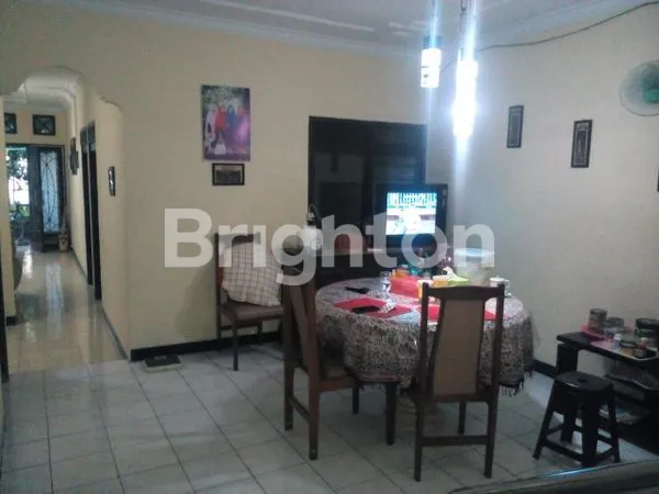 image DIJUAL MURAH!! RUMAH 1,5LT SIAP HUNI KUTISARI INDAH DEKAT KAMPUS PETRA (2)