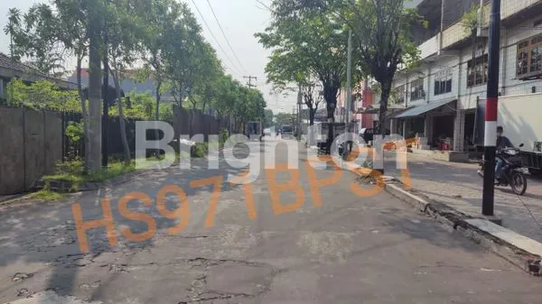 image RUMAH BABATAN PANTAI STRATEGIS DEKAT RAYA KENJERAN (2)