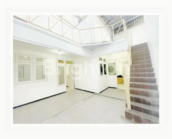 image RUMAH MEWAH 2 LANTAI DI LEBAK BULUS SURABAYA TIMUR (7)