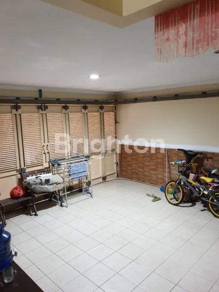 image RUMAH SIAP HUNI DI GADING GRANDE KELAPA GADING (1)